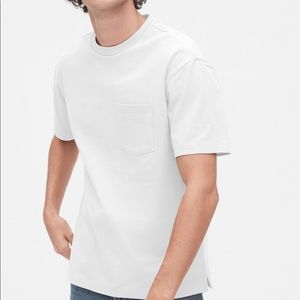 🌈3 for 20$! NWT! ⚡️Men’s GAP Pocket T-shirt